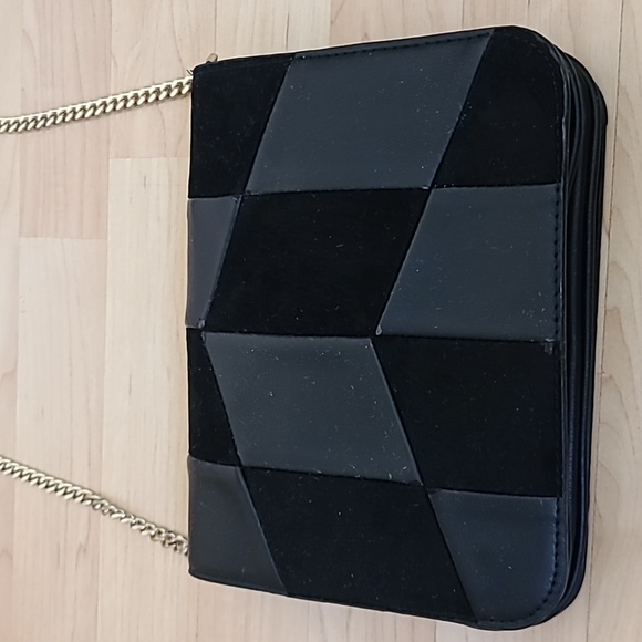 Zara Black Leather Crossbody Bag With Chain 9"×7" - Picture 2 of 6